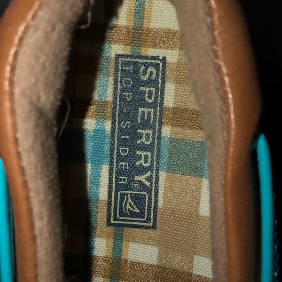 Sperry Topsider - Picture 2 of 6